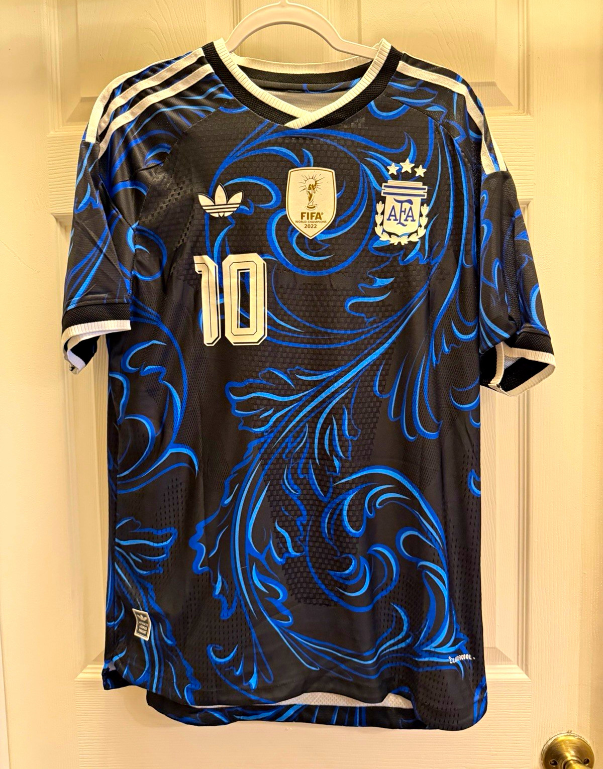 adidas Argentina Lionel Messi #10 FIFA World Champions 2022 Jersey XL Black/Blue