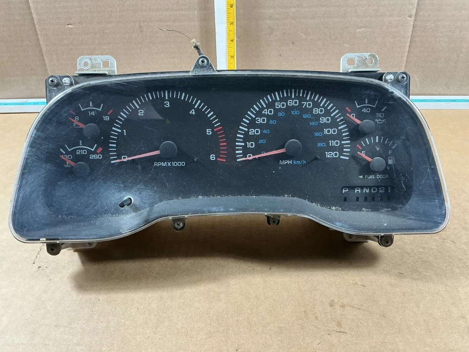 1998 Dodge Ram 1500 Speedometer Instrument Cluster OEM - Image 3 of 4
