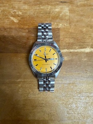 【美品】TIMEX Waterbury 腕時計 イエロー文字盤 箱付き TIMEX Waterbury Legacy TW2V18000 Wristwatch Yellow Dial Stainless