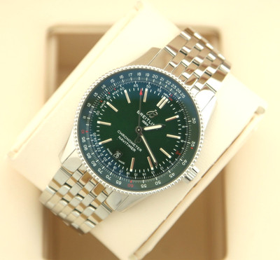 Breitling Navitimer 1 Automatic 41 Grün Stahl A17326 FullSet aus 2023 Green Dial