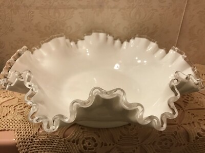 FENTON LARGE 11 1/2'' DIAM 3'' DEEP SILVER CREST RUFFLE EDGE MILK GLASS BOWL EUC