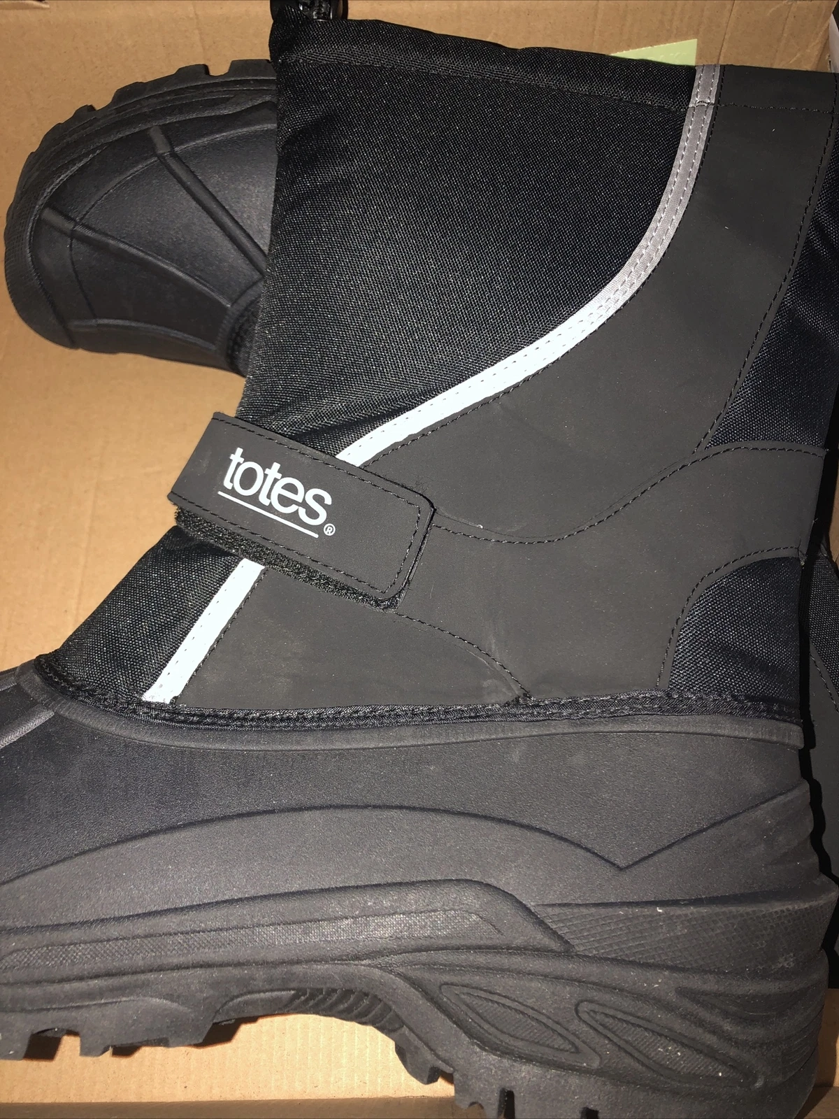 New Mens Totes Snowstorm Black Snowboots size 13