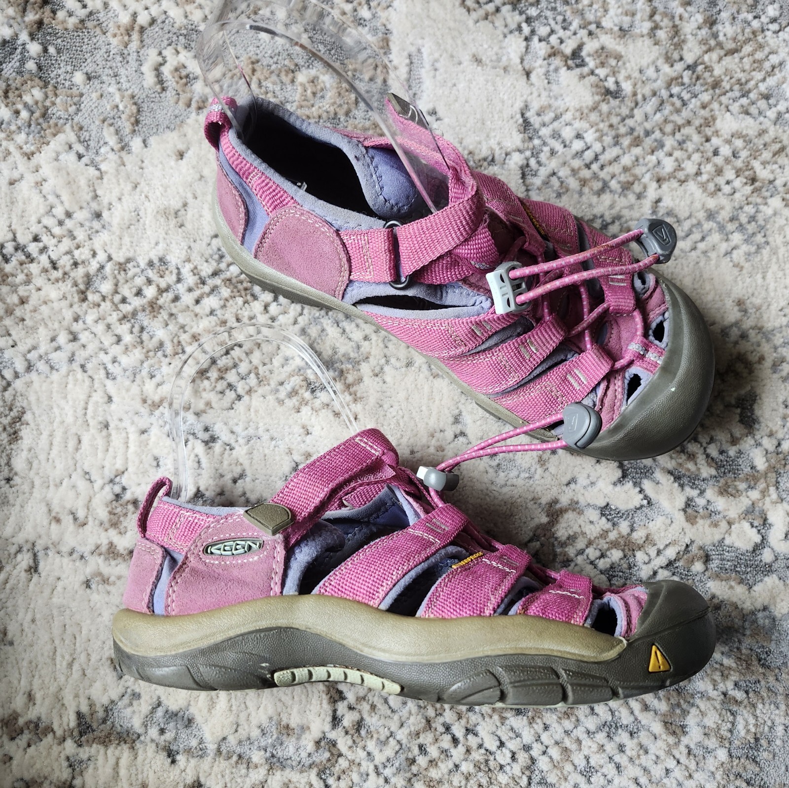 Sandali da escursionismo rosa KEEN Newport taglia 3 con gancio e anello