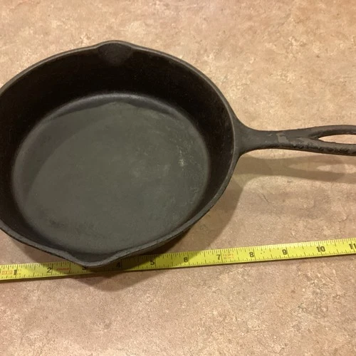 Vintage Lodge 3 Notch #5 Cast Iron Skillet***