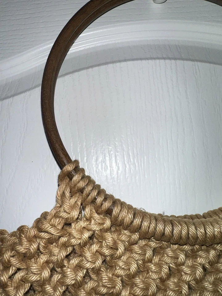 70-е Винтаж-Макраме, Вязание крючком/Тканый материал, Дерево, Двойная Ручка, Бежевая Длинная Бахрома - Изображение 2 из 4