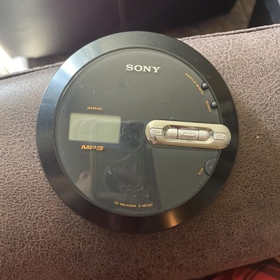Sony D-NE330 CD Walkman MP3 Portable CD/MP3Player tested works