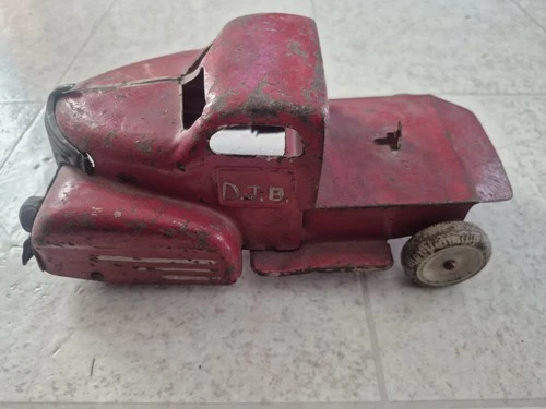 Vintage Marx Press Steel semi Red tractor truck NICE ORIGINAL