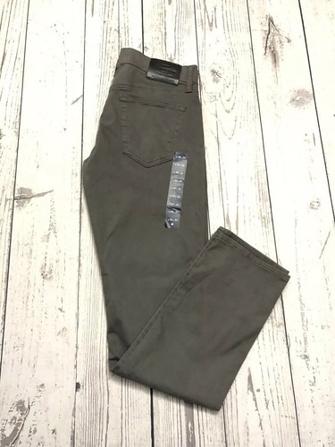Lucky Brand 121 Slim Straight Sateen 