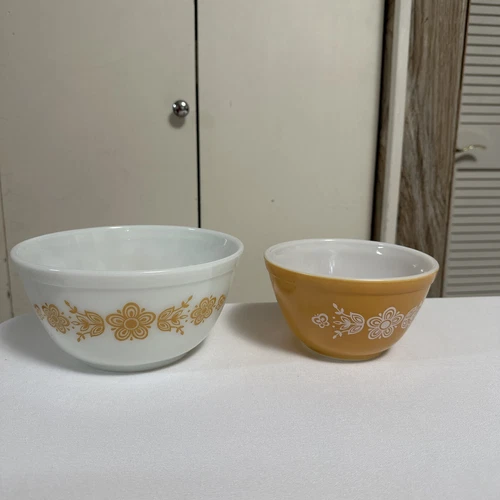 Vintage Pyrex Butterfly Gold Mixing Bowls 402 & 40 - Made In USA