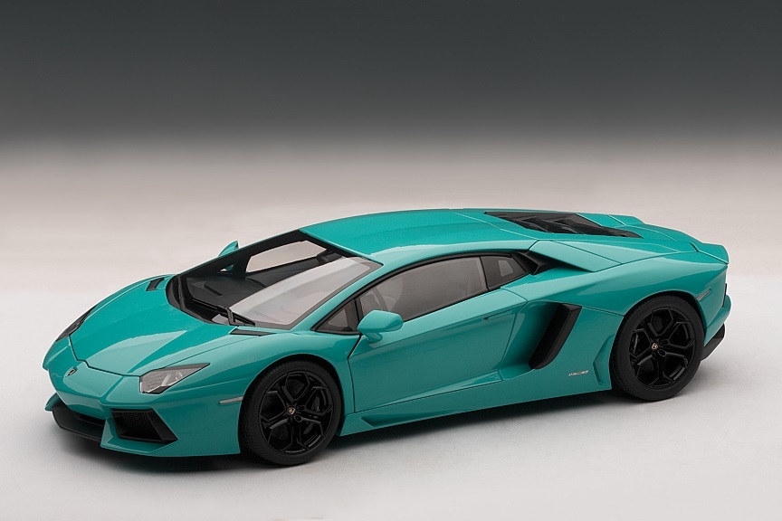 ミニカー 1/18 AUTOart Lamborghini AVENTADOR LP700 LAMBORGHINI AVENTADOR COUPE LP700-4 TURQUOISE 1:18 by