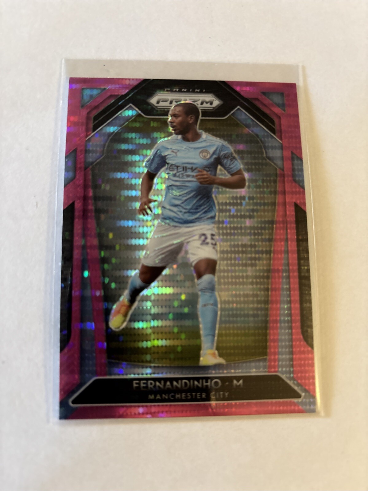 2020-21 Panini Prizm Premier League Pink Pulsar  - #103 Fernandinho