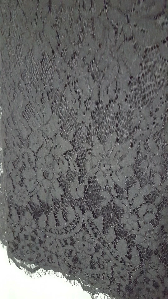 Falda Covington Negra Floral Encaje Superpuesto Rodilla Talla Mediana 32" Cintura Venta al por menor $38 Foto 3 de 4