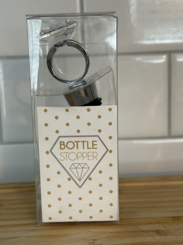 #ENGAGED Diamond Bottle Stopper Silver/Clear/Black w/ Gift Box 7104920SP