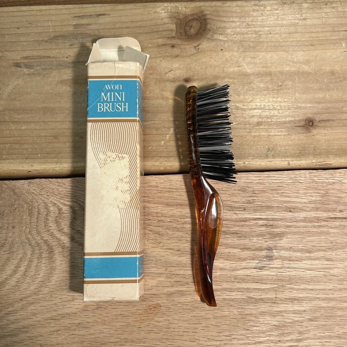 Vintage Avon Brush In Collectible Combs & Brushes for sale  display picture 1