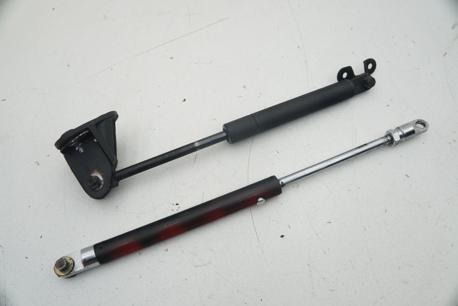 Set Rear Trunk Engine Lid Lift Strut Cylinder 60563300 Ferrari Mondial Cabriolet