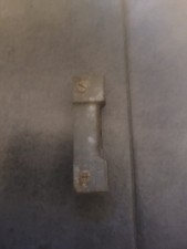 Mercedes W107 SL/SLC Führungsklotz rechts vom der Seitenfenster Mercedes W107 SL/SLC Führungsklotz rechts vom der Seitenfenster