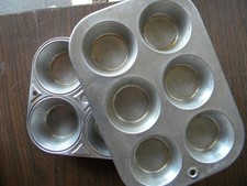 Vintage COMET Aluminum 6 Cup Muffin Tin, Cupcake Baking Pan, Made in USA