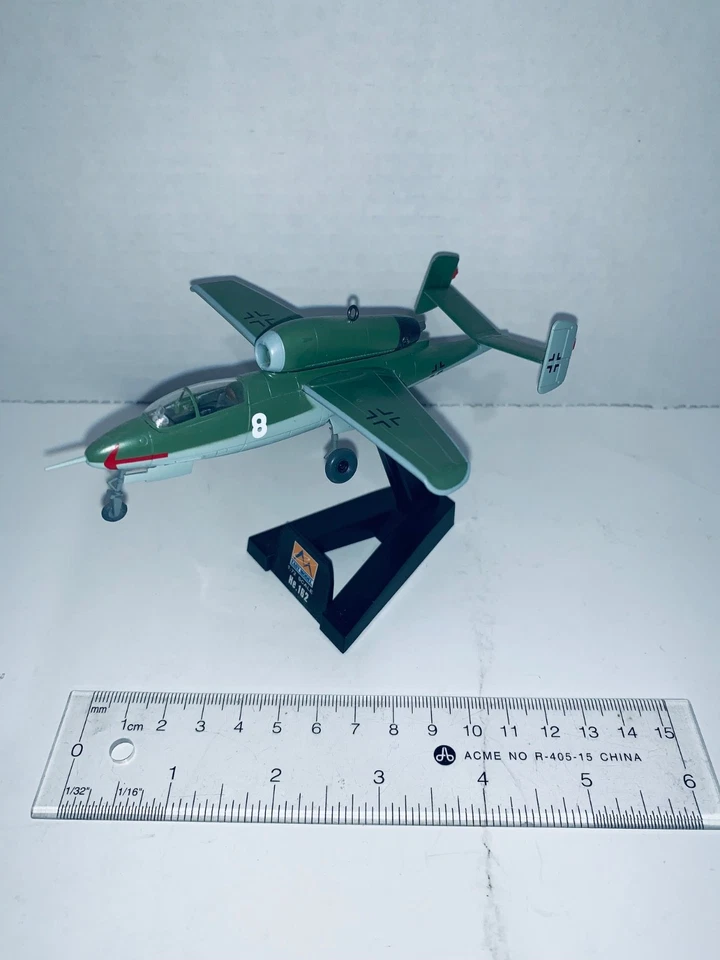 Easy Model 1/72 plastic German Luftwaffe He-162A-2 Salamander fighter 36348