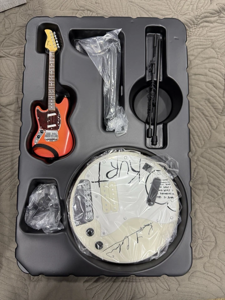 Figura Blitzway Kurt Cobain escala 1/6 Foto 4 de 4