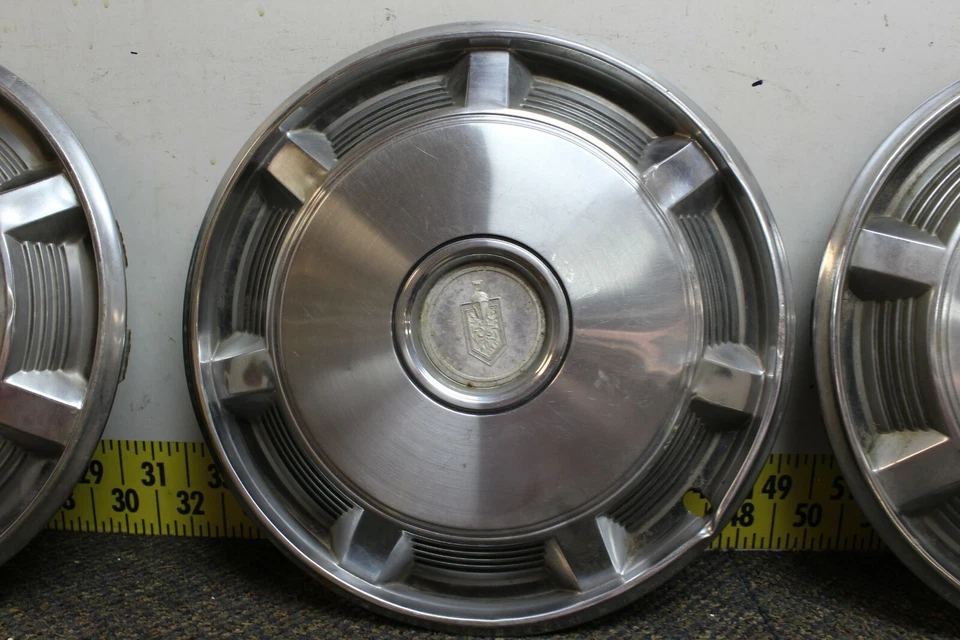 Juego de 4 tapacubos OEM GM de 14" 00327761 3056 1973-1977 Chevrolet Monte Carlo (1715 Foto 4 de 4