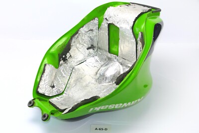 Kawasaki Ninja ZX-9R ZX900C 1999 - Petrol tank fuel tank