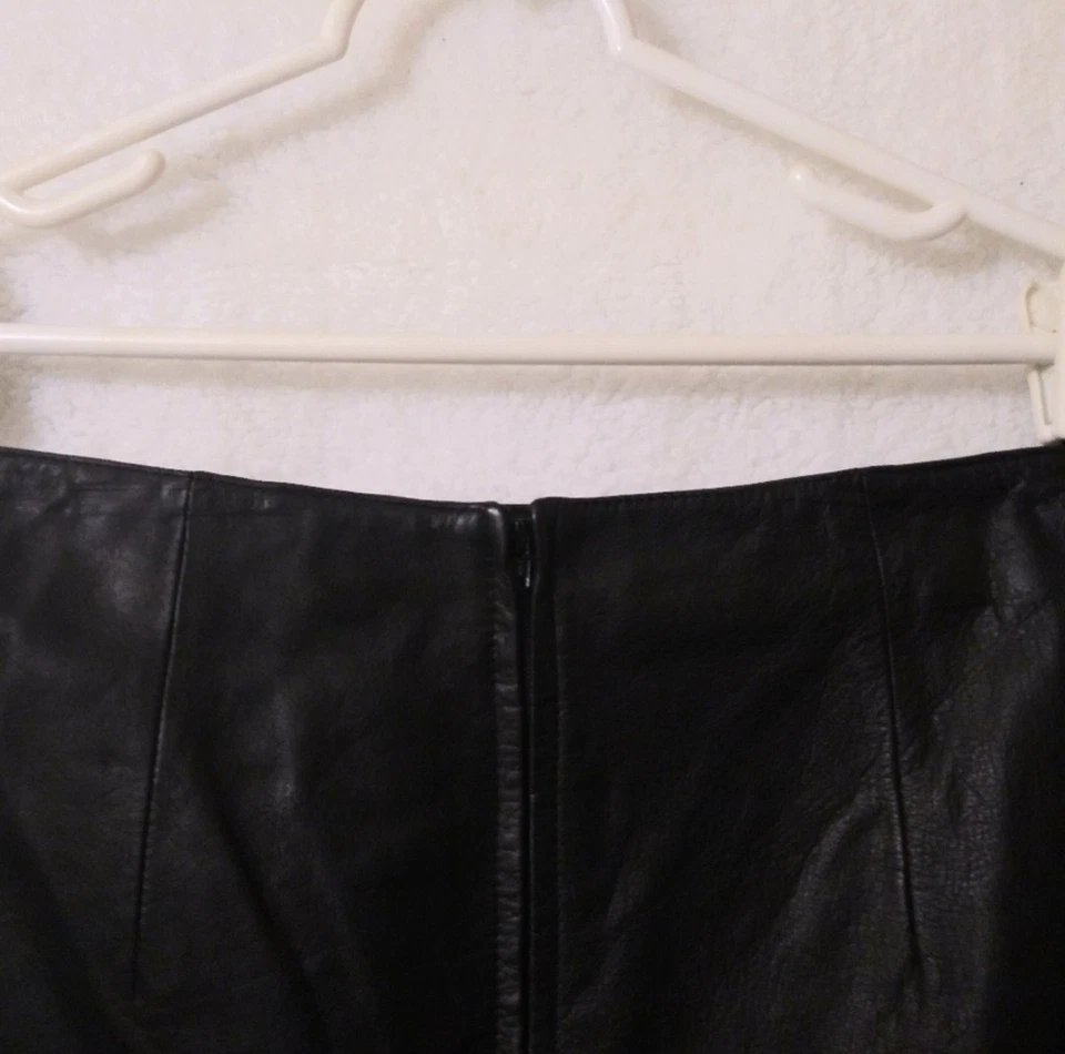 Minifalda de cuero Máxima Wilson de colección años 90 talla 8 hecha en EE. UU. Usada Foto 3 de 4