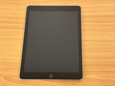Apple iPad 6th Generation A1893 32 GB, Wi-Fi, 9.7 in
