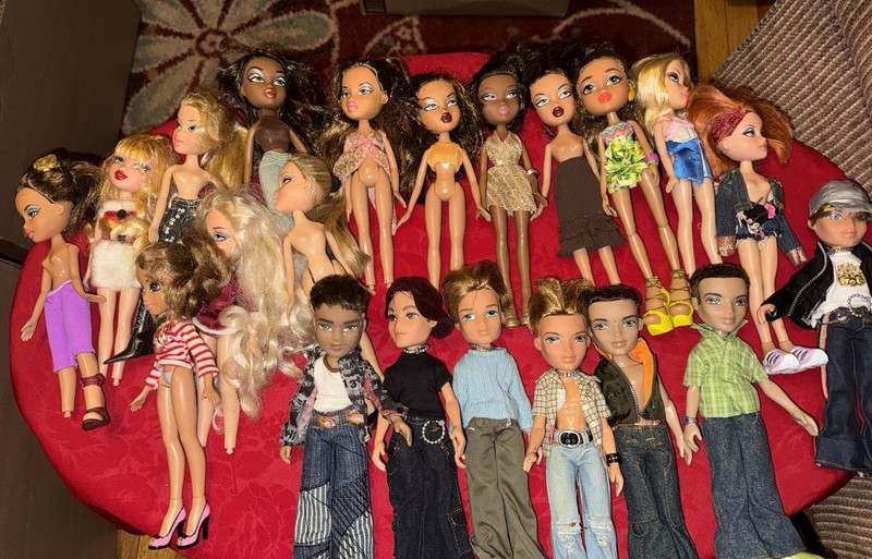 BRATZ DOLL LOT  3 * 14 Lbs * See All Pics & Read Description