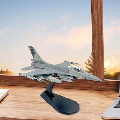 Kampfjet Display Kinder Spielzeug Flugzeug 1:72 Sammler Effekt realistisch