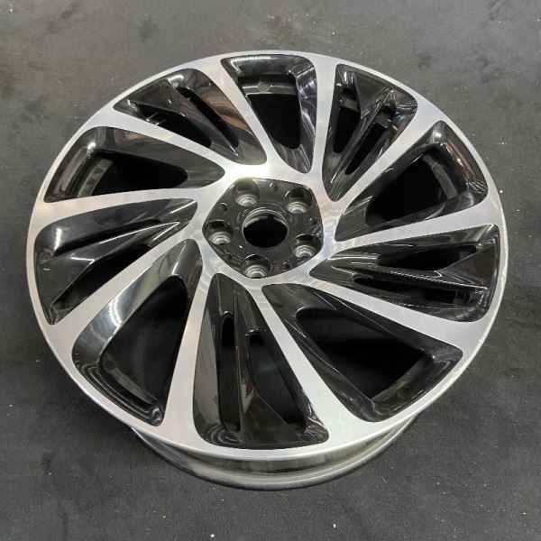 BMW i8 2014-2017 Rear Right Wheel Black P/N 56086207