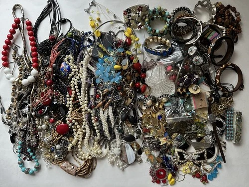 Vintage 10 LBS Lot Costume Jewelry Mix Wearable Or For Crafts Repurpose Resell