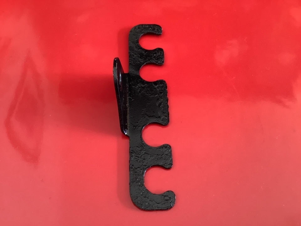 LANCIA FULVIA-NICE ORIGINAL PLUG LEAD BRACKET/TIDY. — 第 2/4 张图片