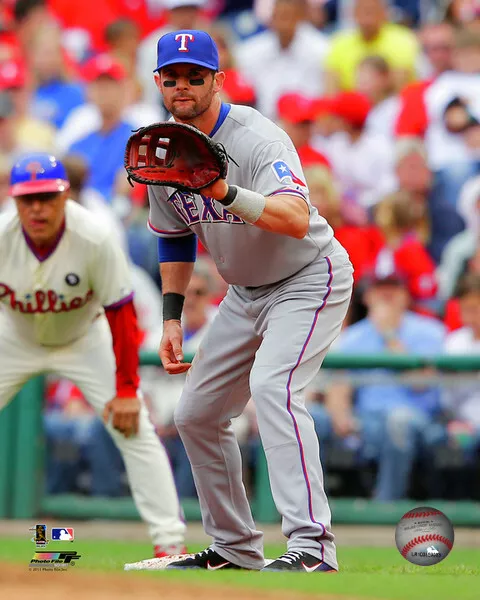 MICHAEL YOUNG Texas Rangers 8x10 ACTION PHOTO Texas Rangers