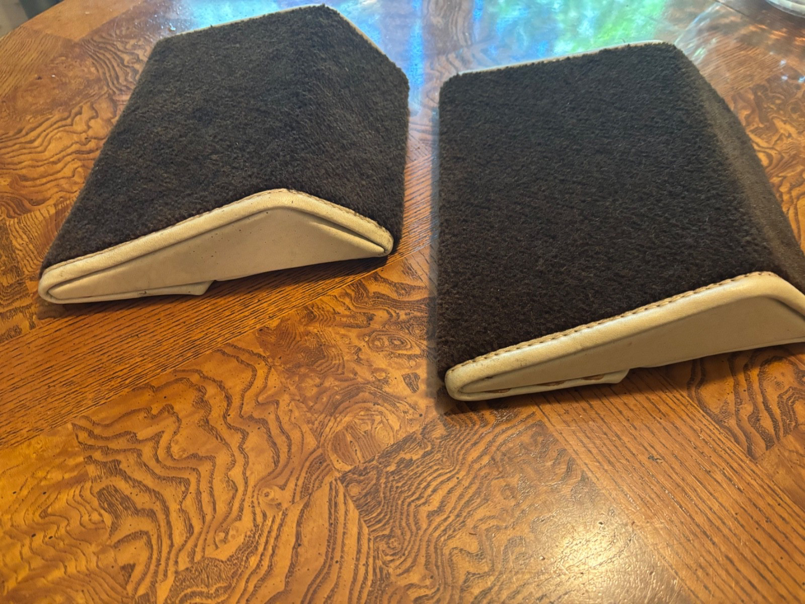 ROLLS-ROYCE / BENTLEY REAR FOOTRESTS LATE SHADOW. SILVER SPUR/SPIRIT SZ CARS