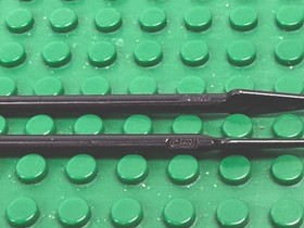 2 LEGO Black Spear Pike Weapon Minifig ROUND END Castle Pirate Western #4497