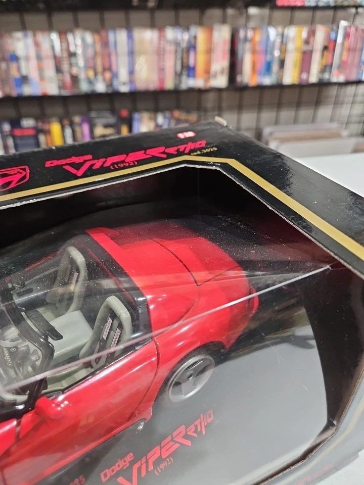 Coche modelo Bburago Diamonds 1:18 Dodge Viper RT/10 rojo diecast con caja   Foto 3 de 4