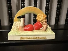 Little Orphan Annie Applause Just Thinkin' About Tomorrow Rainbow Figurine 1982