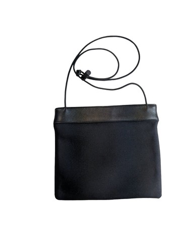 Borsa a tracolla in rete con logo bianco sporco - Foto 2 di 5