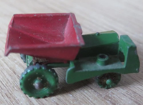 Matchbox Lesney No 2  Dump or Tipper Truck. Diecast model. Vintage 1950's