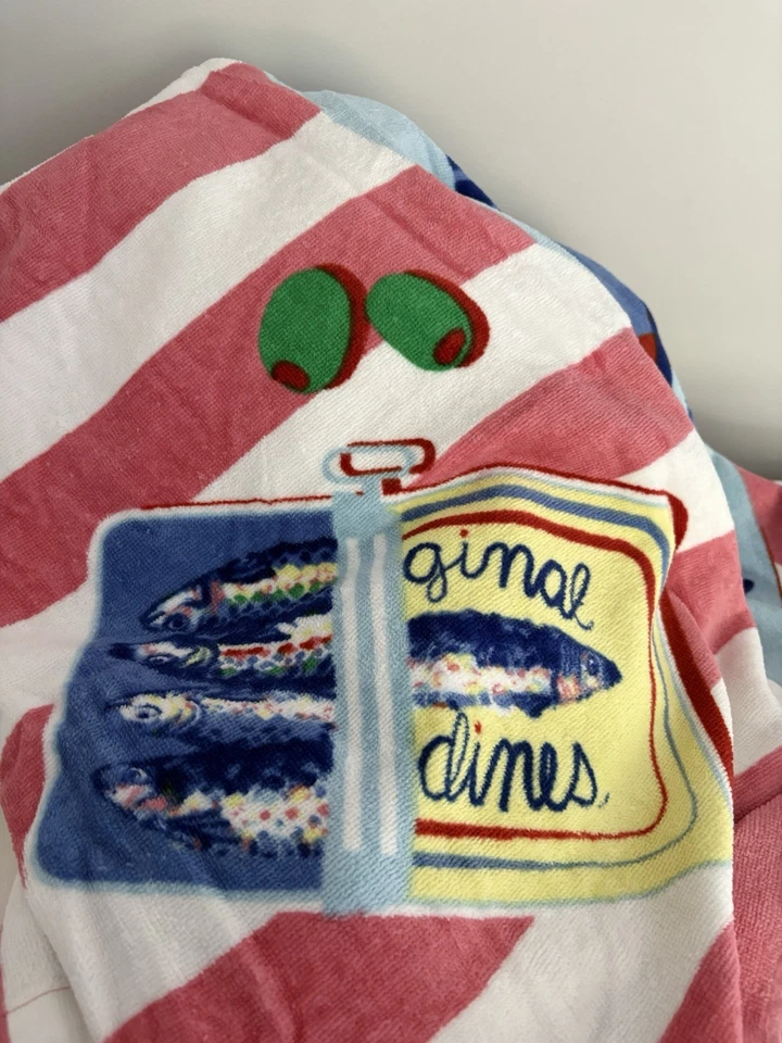 Vera Bradley NWT Beach Towel LOBSTER CLAUSE WHITE Seafood/Crab - Image 4 of 4