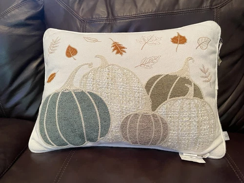 The Royal Standard Pumpkin Pillow - Thumbnail 3