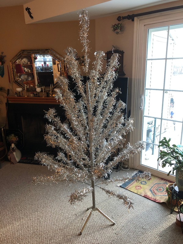 Vintage Aluminum Silver Tinsel Christmas Tree 6 Ft 45 Branches -no Box
