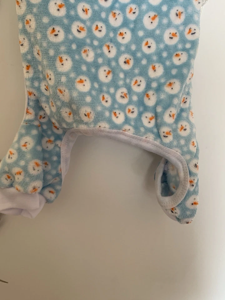 Pijama y máscara para dormir de Navidad para perros (talla mediana) Foto 3 de 4