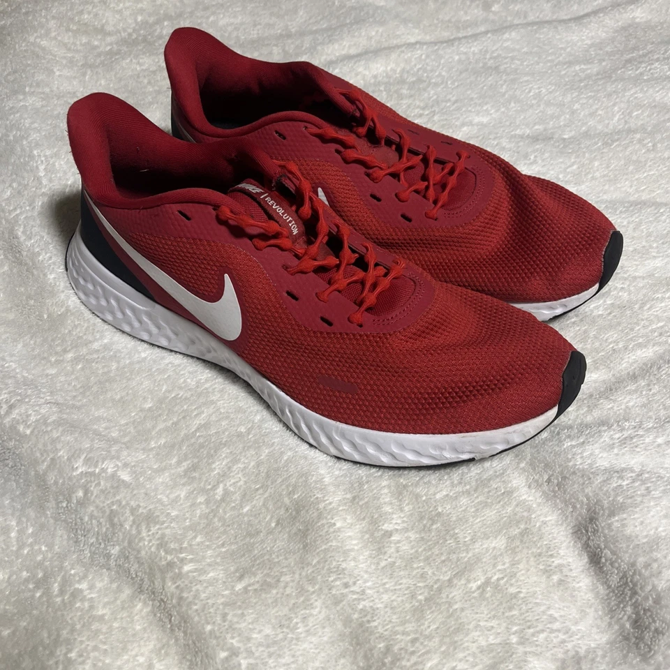 NEW NIKE Revolution 5 running shoes in a "Gym Red" - Image 3 of 4