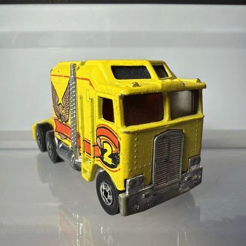 Hot Wheels Vintage 1982 Semi Truck Thunder Roller Blackwall Yellow