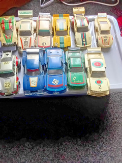 1:43 11 x plastic Model cars battery operated job lot spares or repairs
