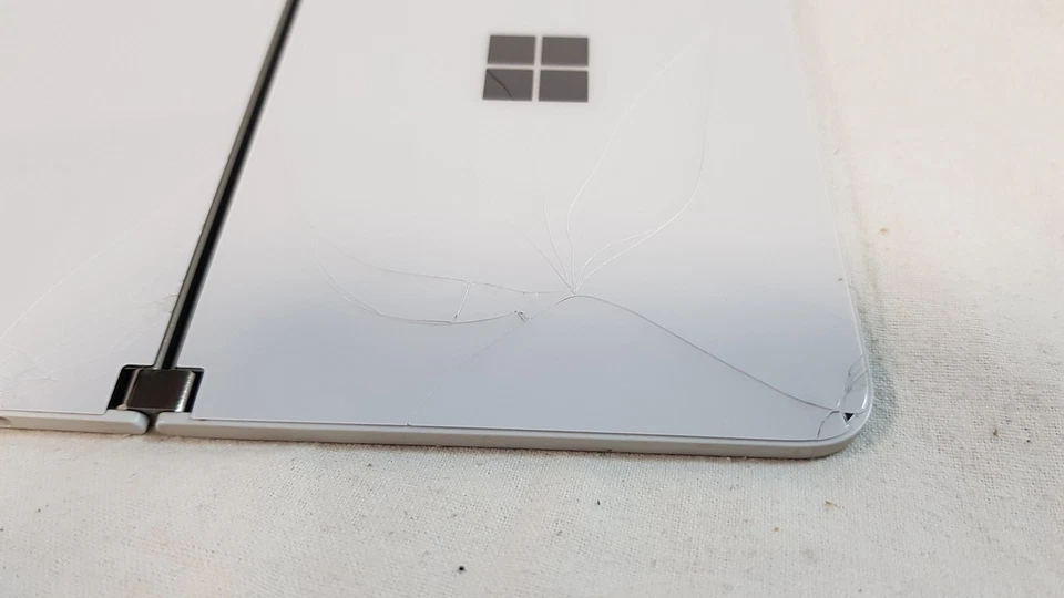 Microsoft Surface Duo 256GB White Unlocked Smart Phone Grade C - Image 2 of 4