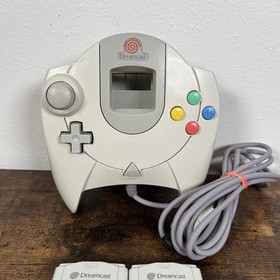 SEGA Dreamcast Controller with 2 VMU Memory Cards White HKT-7000 w/ Batteries