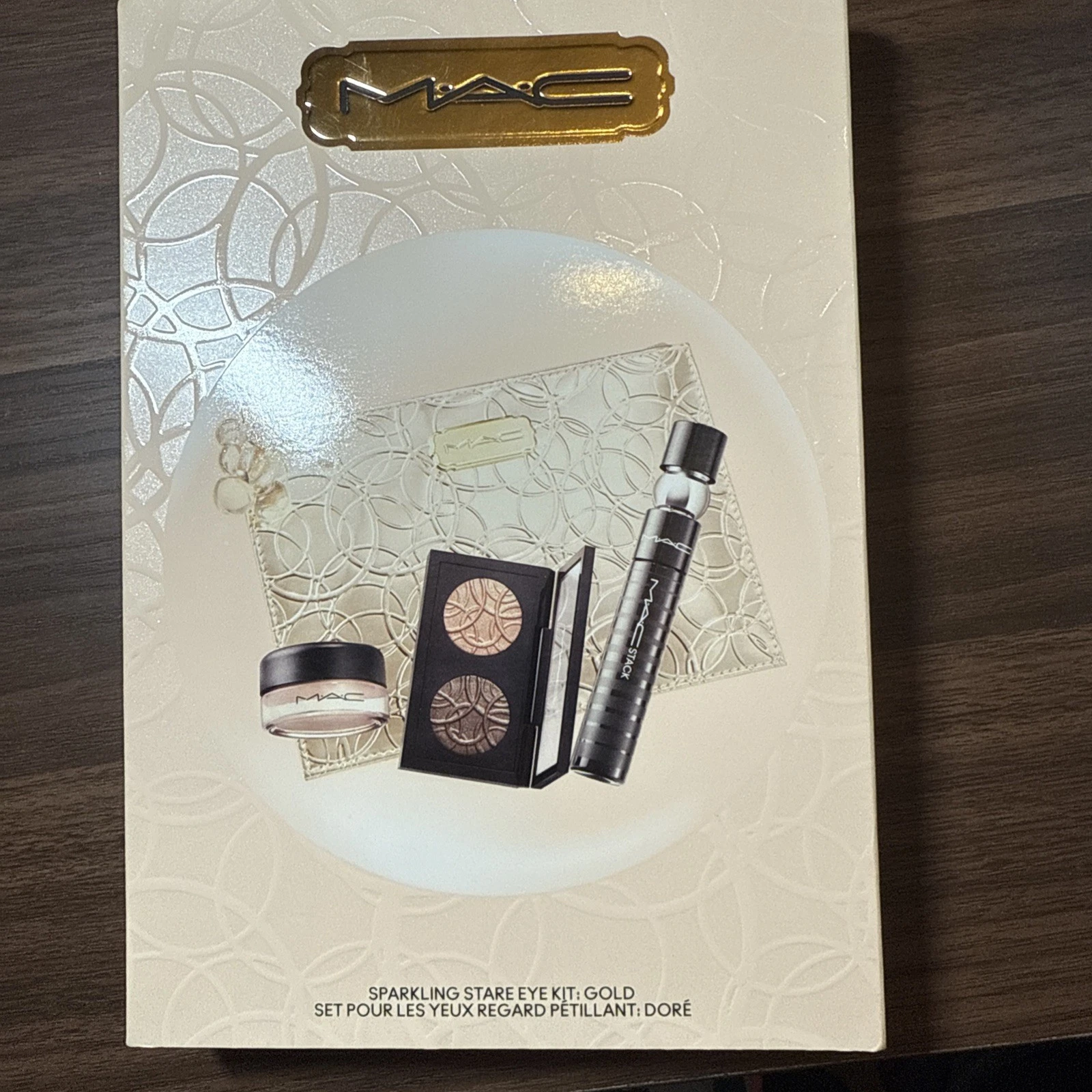 MAC Holiday Sparkling Stare Eye Kit in Gold New In Box! 4pcs