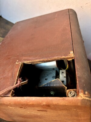 Vintage RCA Victor Model 25-BP Tube Radio From 1941 - Parts Vintage RCA Victor Model 25-BP Tube Radio From 1941 - Parts